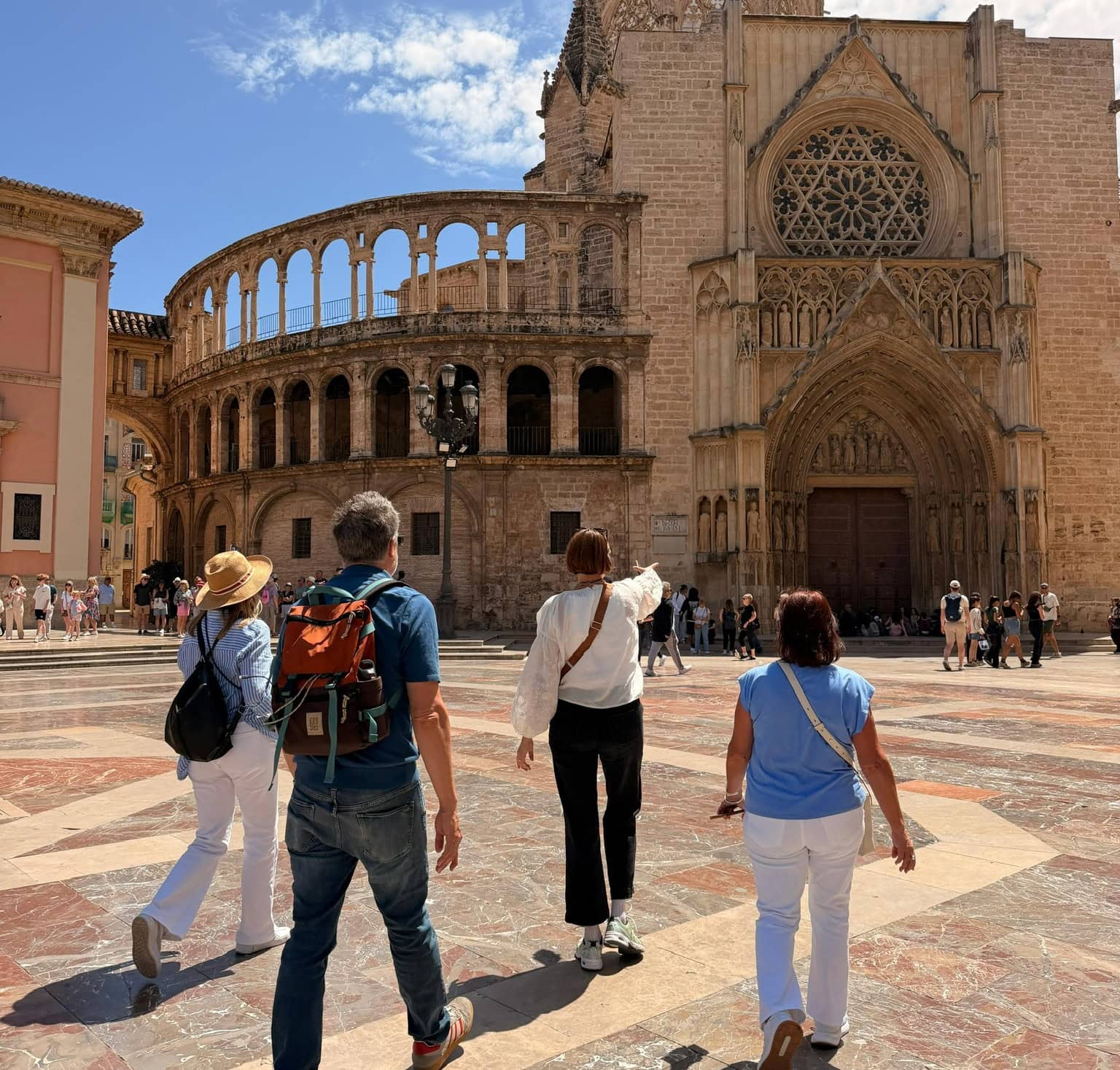 Amanda, our Valencia guide giving a tour on a custom Scouting Trip